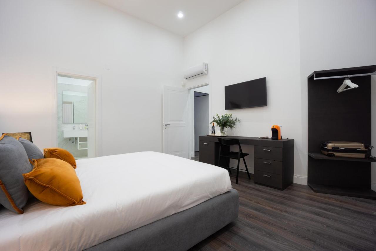 Suite Rodino 24 Naples Luaran gambar